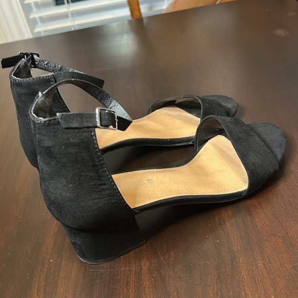 Rampage Black Faux Suede Block Heel Ankle Strap Open Toe Sandals Size 9 - Picture 12 of 13